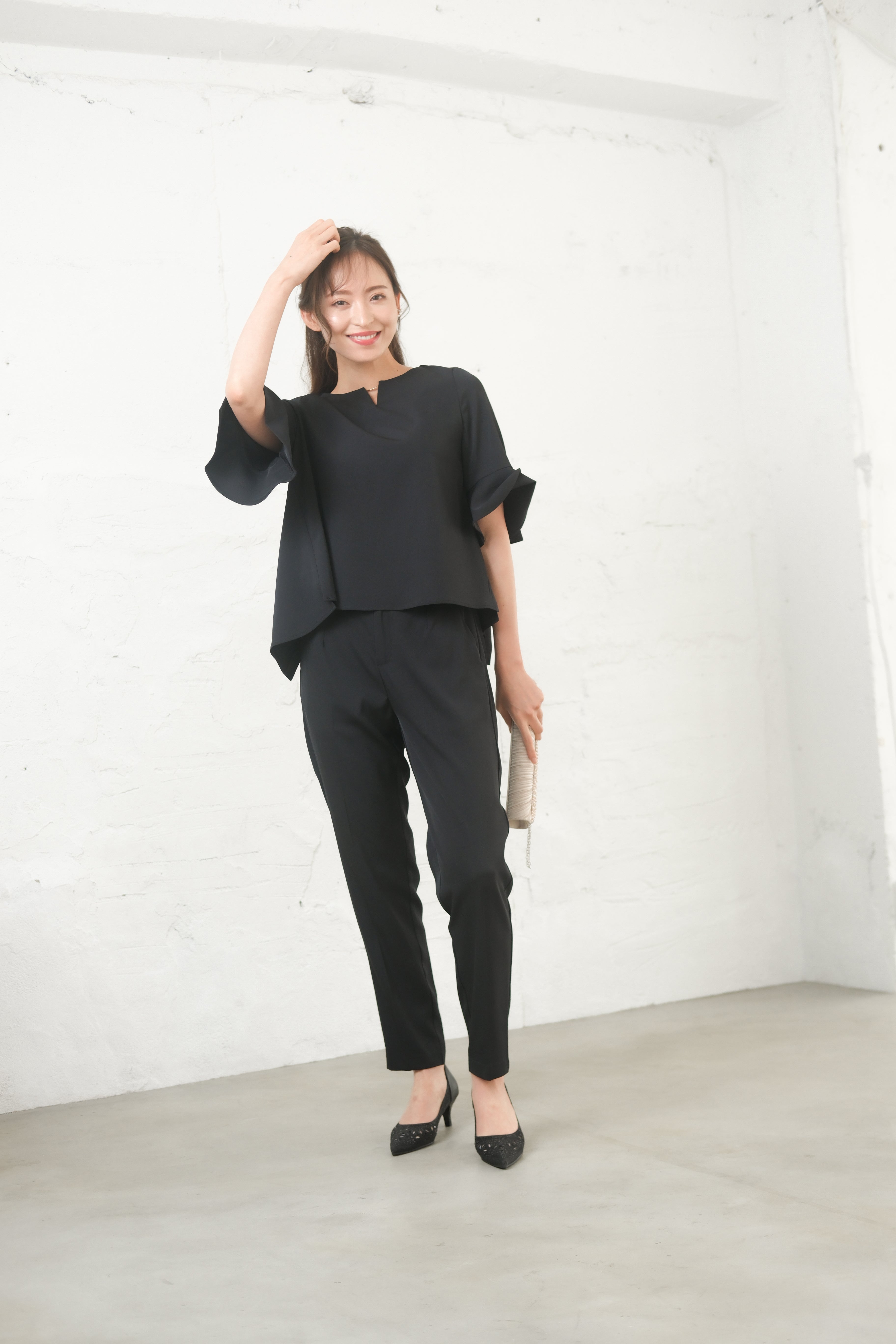 [レンタル] BELINDA DE CAPRIS パンツドレス バックレーストップス 2点セット ネイビーの宅配レンタル - 4