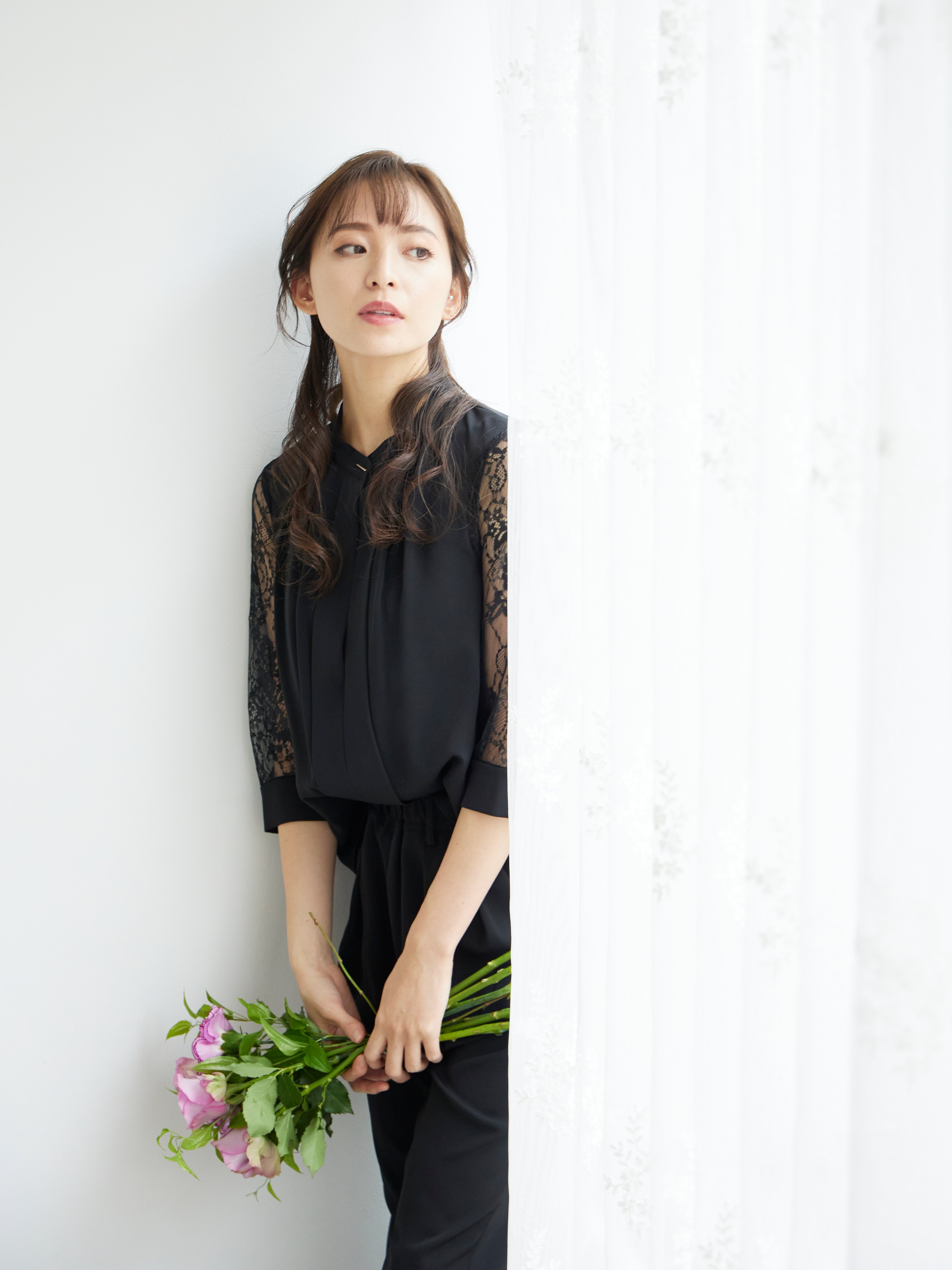 [レンタル] BELINDA DE CAPRIS 前開きブラウス セットアップ テーパードパンツドレス ブラックの宅配レンタル - 12