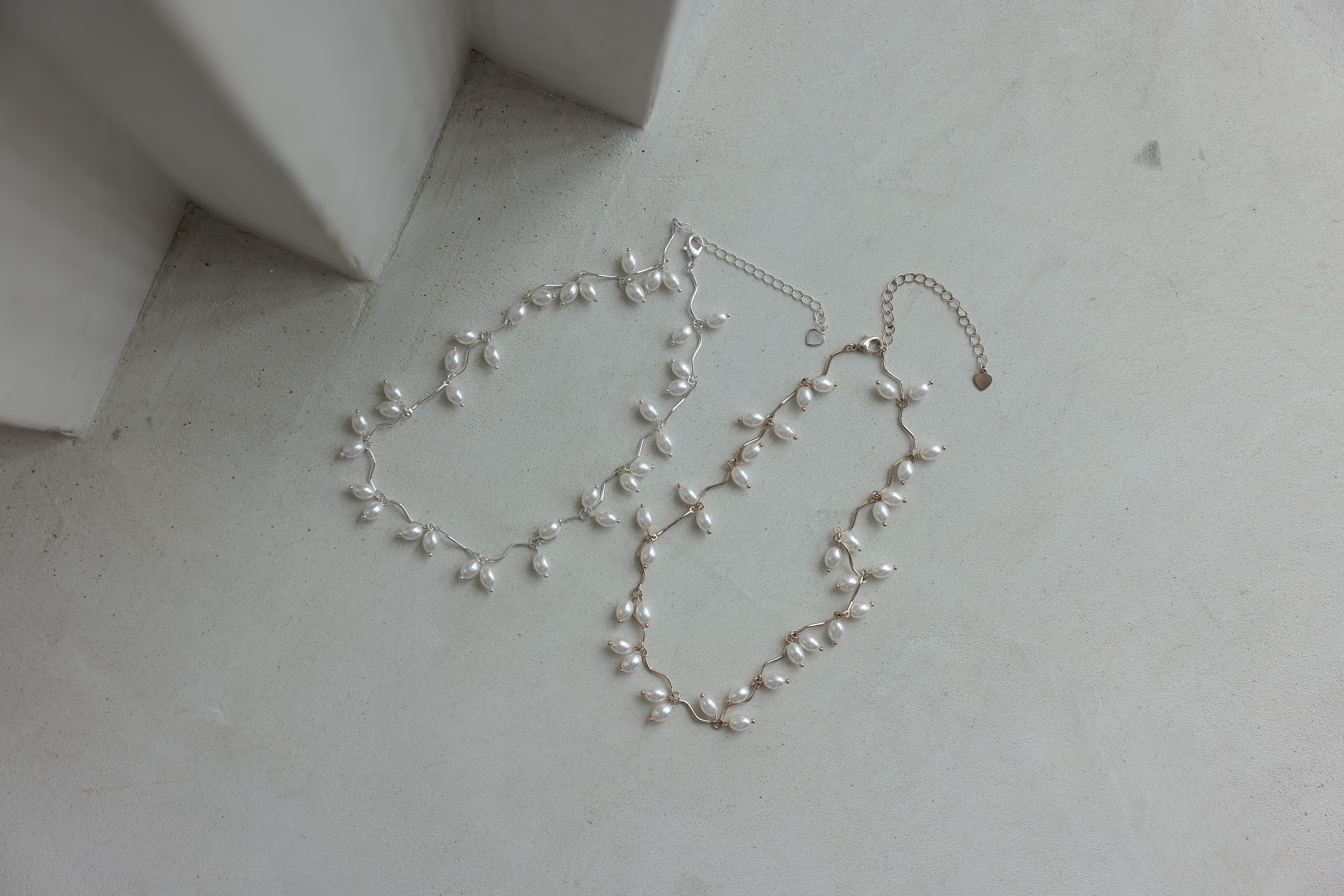 [レンタル] アートマリー シズクパールウェーブネックレス ゴールドの宅配レンタル - 2