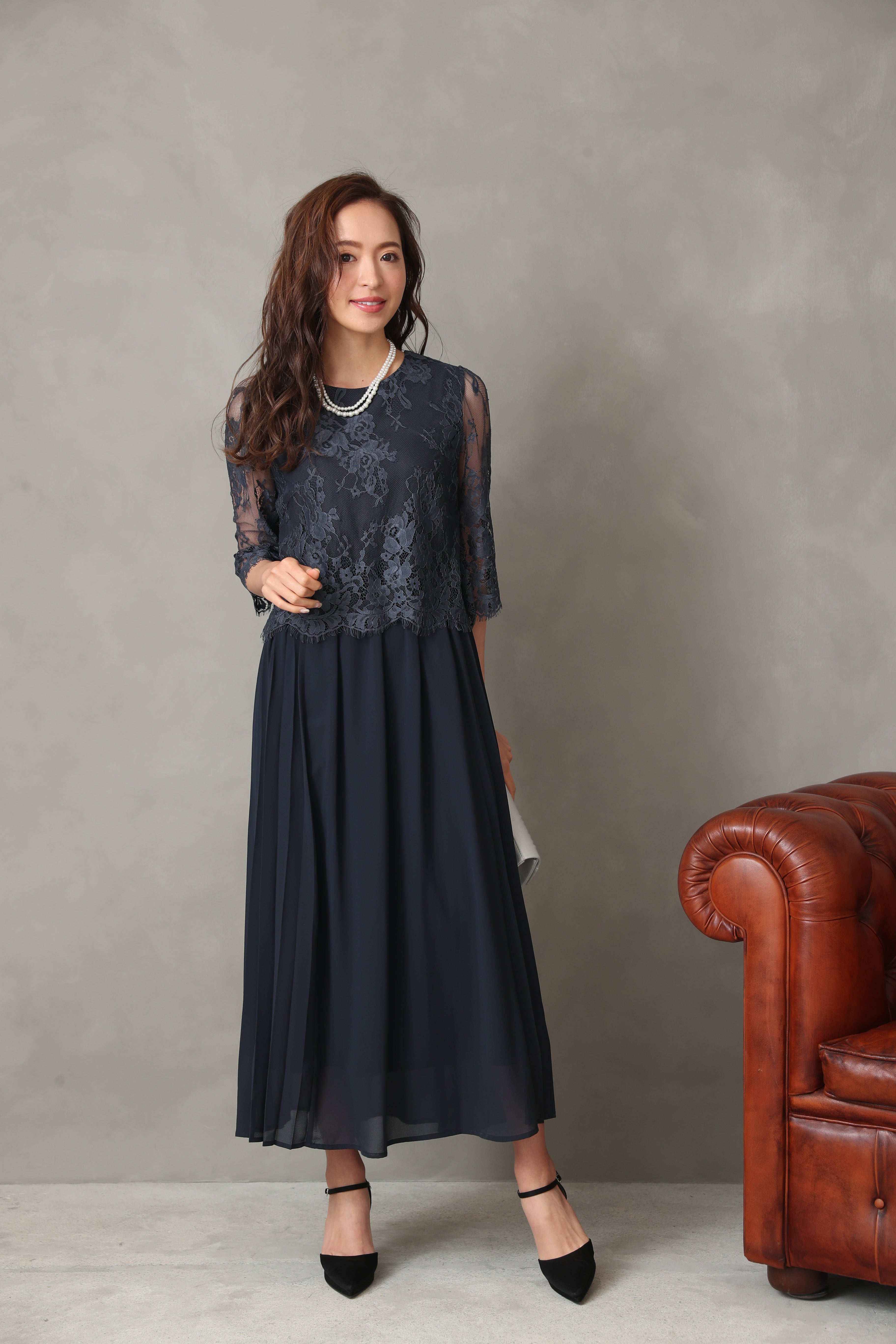 BELINDA DE CAPRIS サイドプリーツ レーススリーブ ワンピースドレス ネイビー