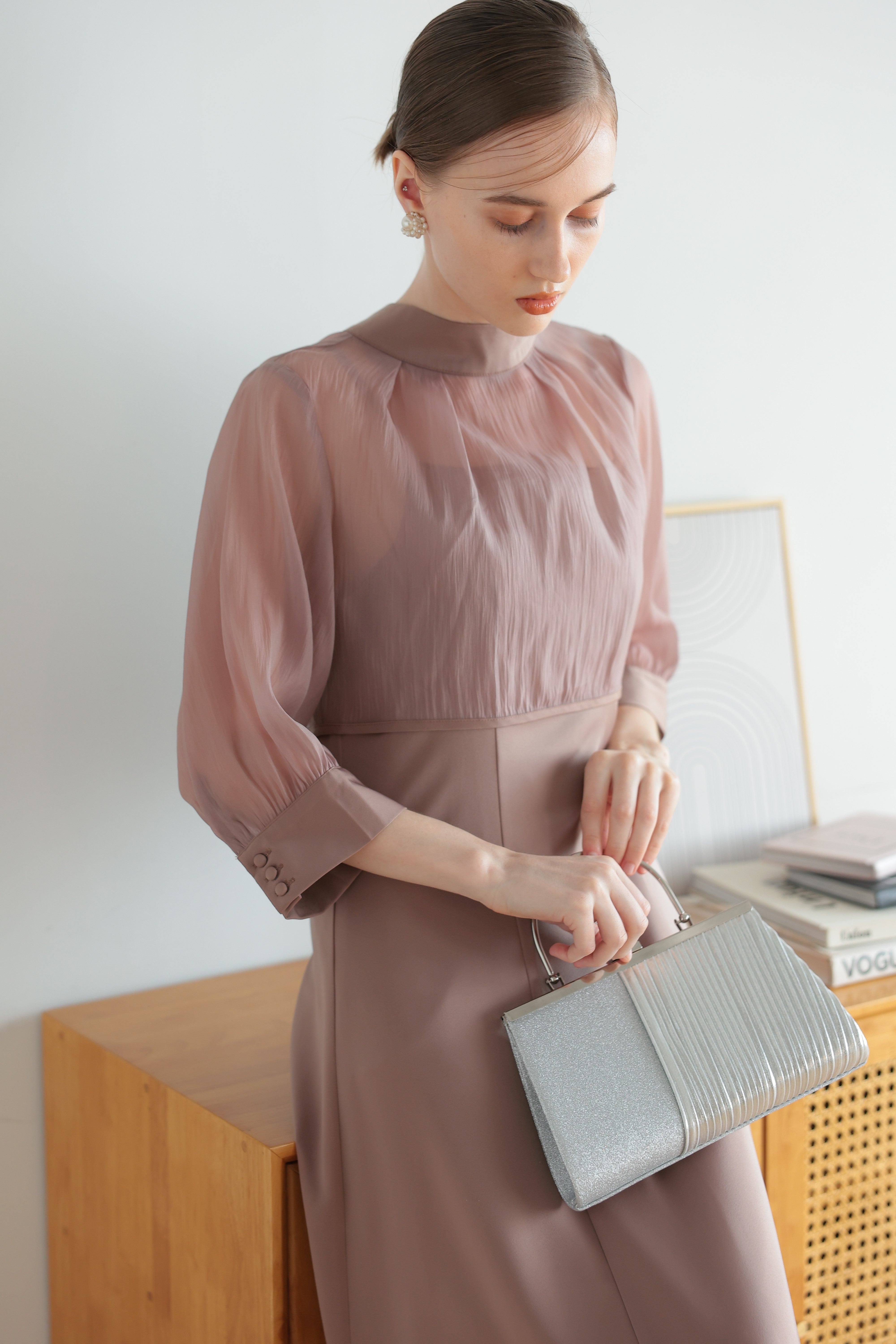 [レンタル] アートマリー グリッター プリーツ デザインパーティーバッグ シルバーの宅配レンタル - 9