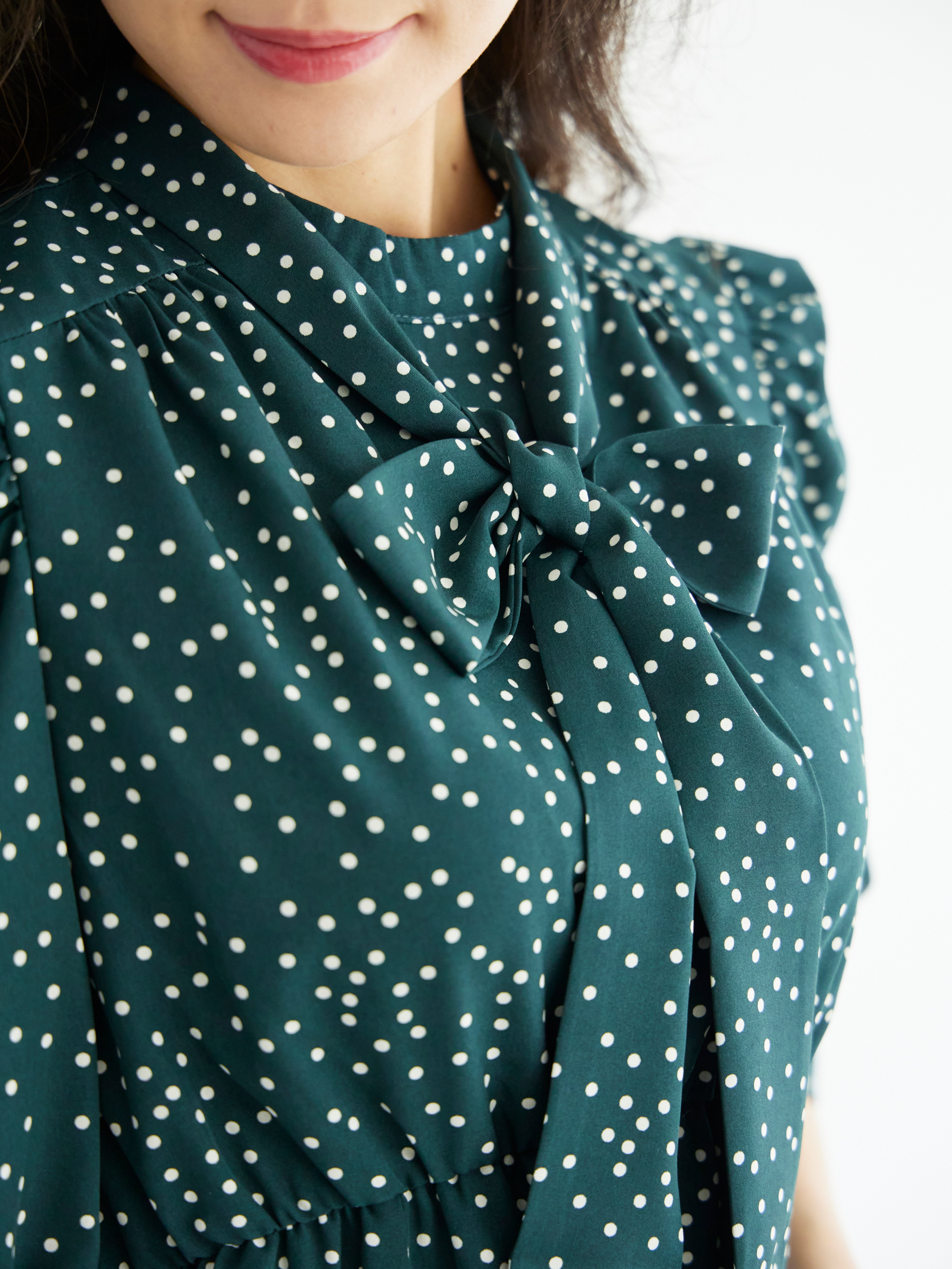 [レンタル] BELINDA DE CAPRIS ギャザースリーブ ドットワンピースドレス グリーンの宅配レンタル - 13