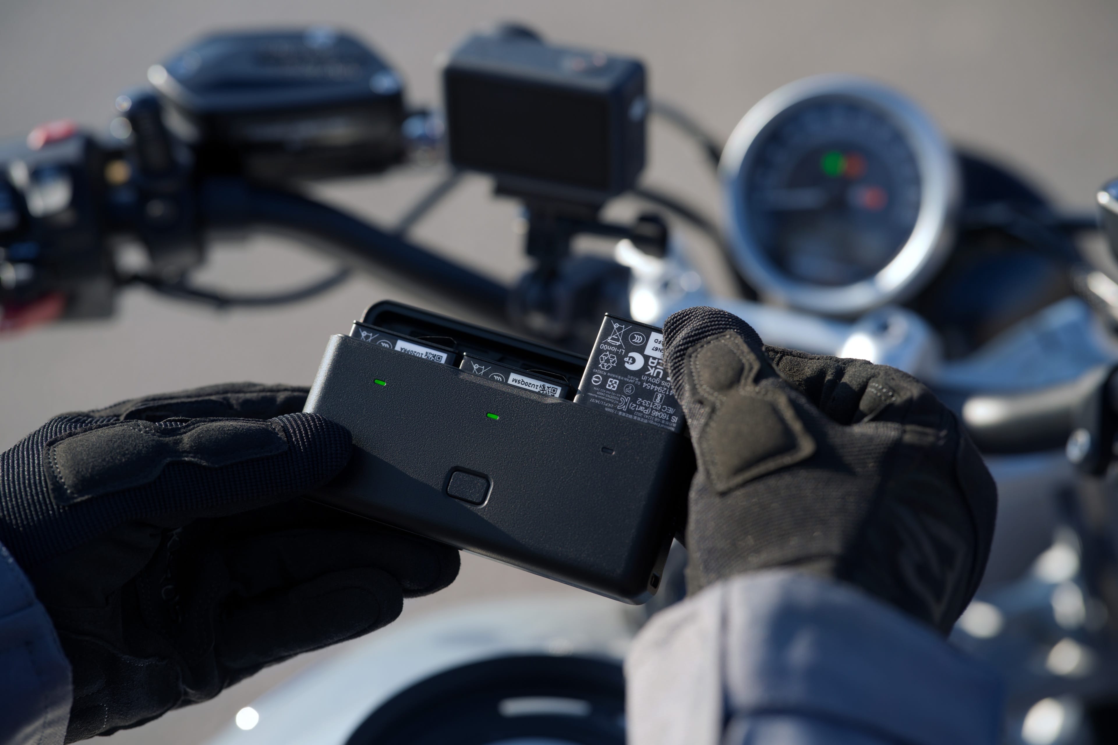 [レンタル] DJI Osmo Action 多機能バッテリーケース3 (ケースのみ) - 3