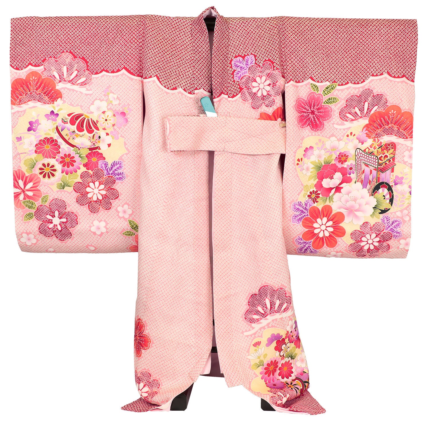 [レンタル] 女の子 お宮参り 産着 レンタル6点フルセット 正絹 鼓に花々 赤色の疋田柄の宅配レンタル - 2