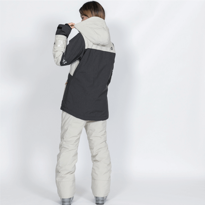 [レンタル] オンヨネ(ONYONE) レディース スキー・スノボウェア 上下セット ブラック×ホワイト (Sサイズ〜XLサイズ)の宅配レンタル - 4