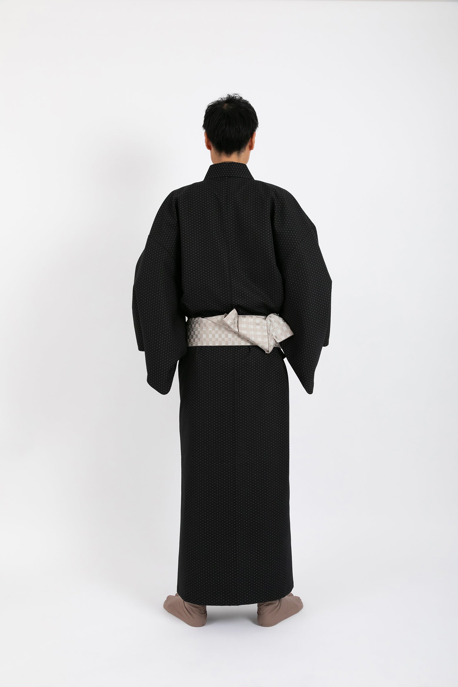 [レンタル] 花襲(はながさね) かんたん着物 YOUR ドット柄地紋(黒)の宅配レンタル - 4