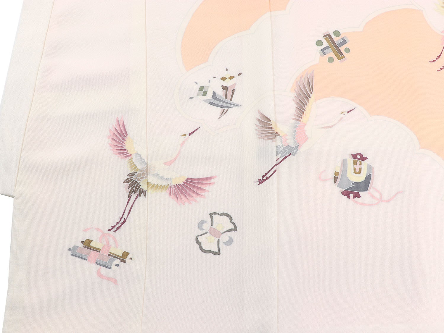 [レンタル] [手描友禅] 女の子 お宮参り 産着 手描友禅 レンタル6点フルセット 正絹 翔鶴に雲取り宝づくし 白色にクリームの宅配レンタル - 7